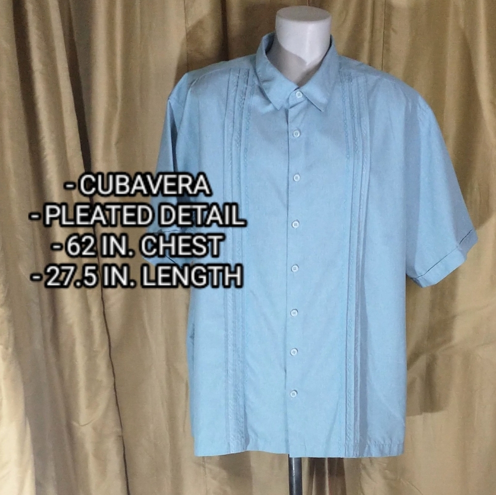 *SOLD* Cubavera Light Blue Pleated Detail Button Down. Size 3X.